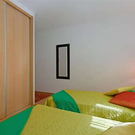 Fantastiva Com 5 Quartos E Piscina كينتا دو أنجو