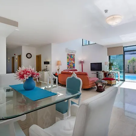 فيلة Fantastiva Com 5 Quartos E Piscina *
