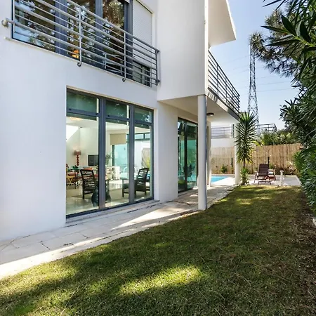 Fantastiva Com 5 Quartos E Piscina فيلة