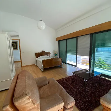 Fantastiva Com 5 Quartos E Piscina Villa