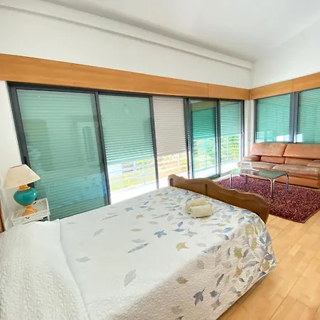 Villa Fantastiva Com 5 Quartos E Piscina