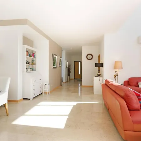 Fantastiva Com 5 Quartos E Piscina *
